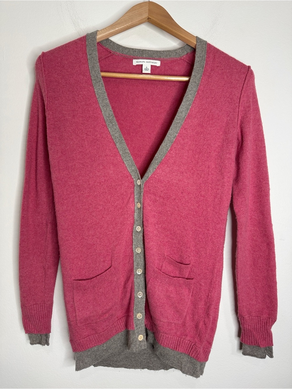 Banana Republic Cashmere Wool Raspberry V-neck Button-down Cardigan Grey Trim S